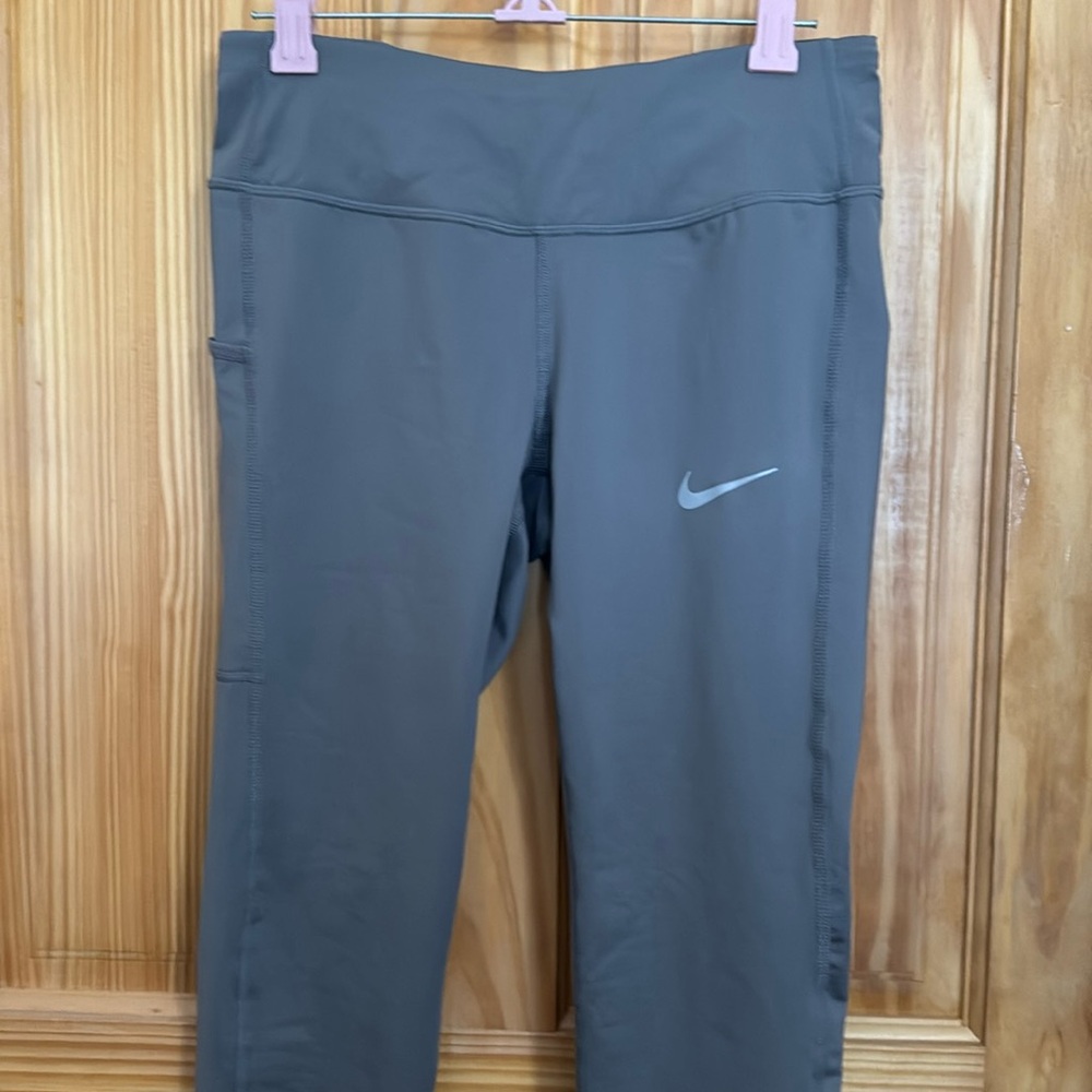 Brand new Nike Tight Fit Full Length Long leggings in Gray size XS